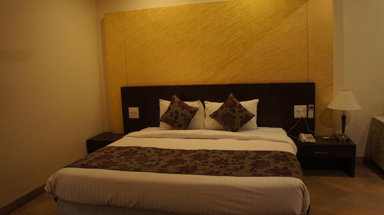 Hotel Ashish International Bhilai Екстер'єр фото