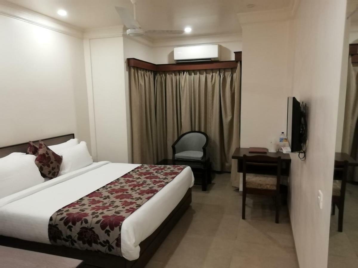 Hotel Ashish International Bhilai Екстер'єр фото